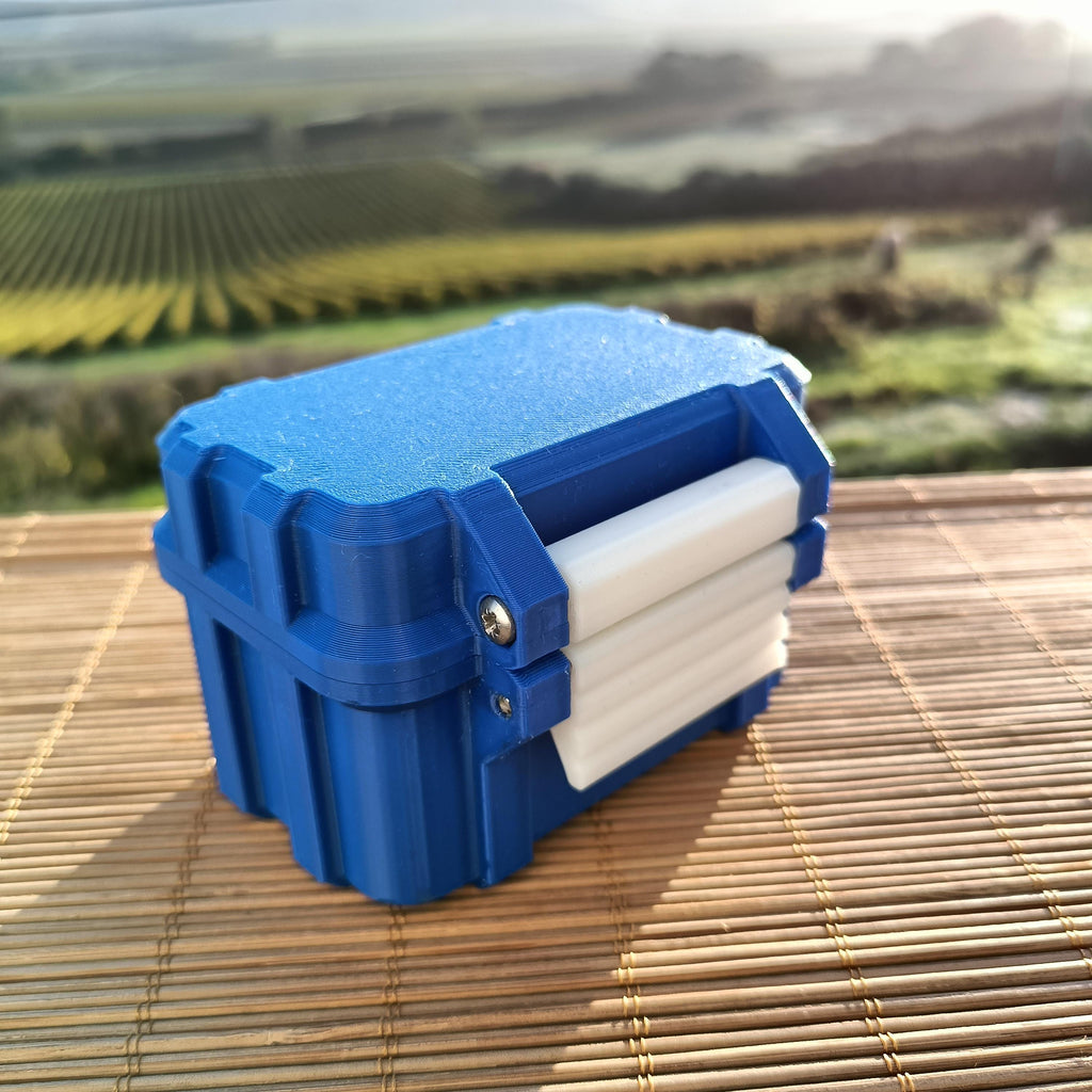 Robuste Box zur Aufbewahrung von AA- oder AAA-Batterien