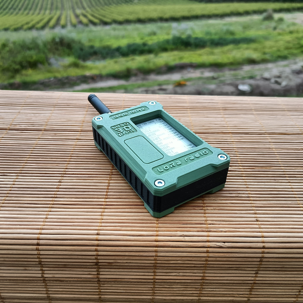 Discover a compact Meshtastic node with Heltec Wireless Paper display, InkHUD interface, high-capacity 3000mAh battery, and rugged 3D printed enclosure for reliable long-range communication.