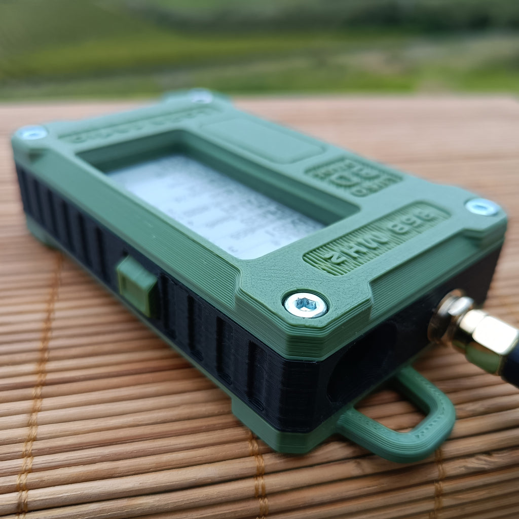 Advanced Meshtastic LoRa node powered by Heltec Wireless Paper with InkHUD UI, rechargeable 3000mAh battery, and lightweight 3D printed case for outdoor and emergency communication.